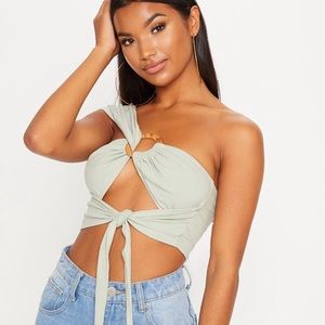 One shoulder crop top